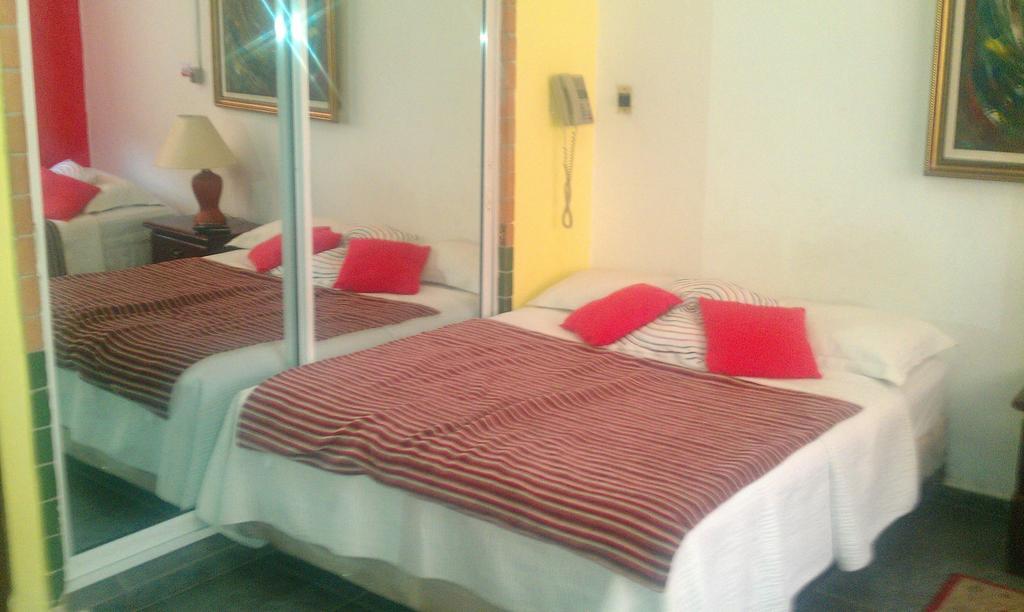 Hotel Navarro Santo Domingo Oda fotoğraf